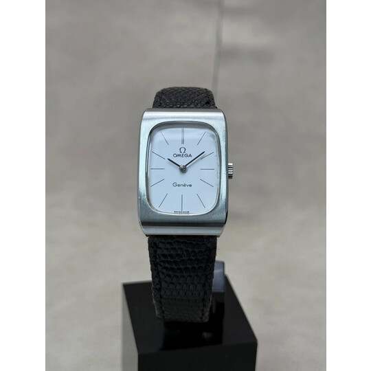 24.5x34.5mm • 1974 Omega Geneve White Tank Manual Winding